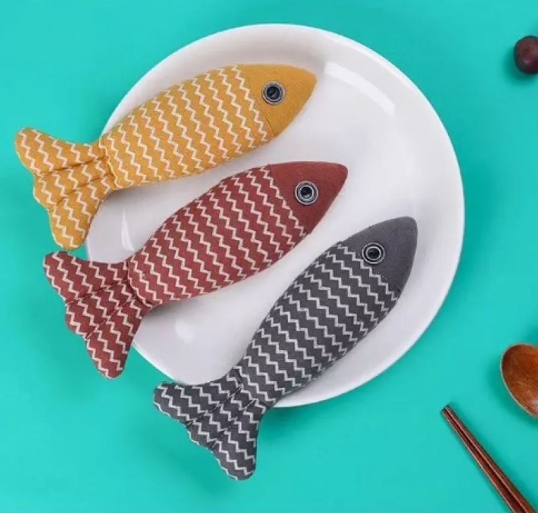 Linen Fish Kicker Toy